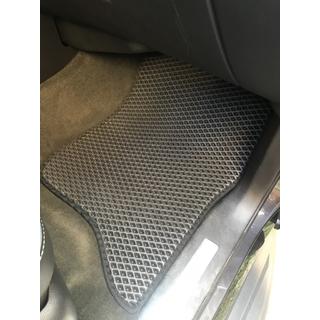 Polyuretánové koberce do interiéru, 3 rady (EVA, čierne) Chevrolet Suburban 2014–2019 fotografia 3