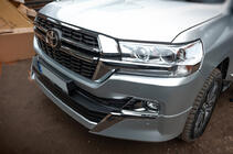 Toyota Land Cruiser 200 2007–2021 Súprava bodykitu 2016-2021 (Executive 2021) fotografia 6