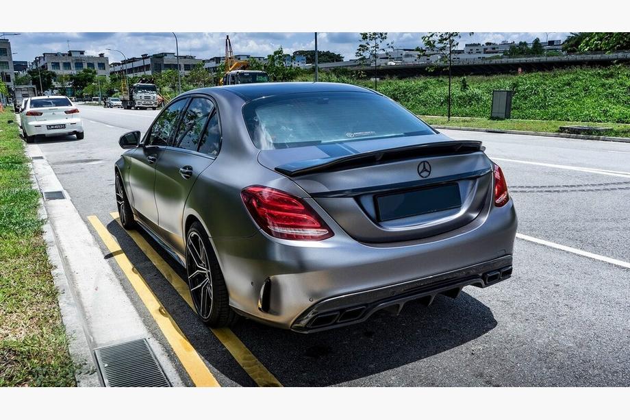Mercedes C-class W205 2014–2021 Súprava bodykitu s kompletným zadným nárazníkom (dizajn Black Mamba C63GT) Fotografia 4