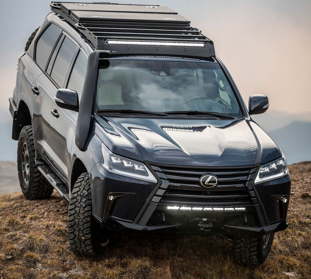 Úprava Lexus J201: v blate iba dievčatá