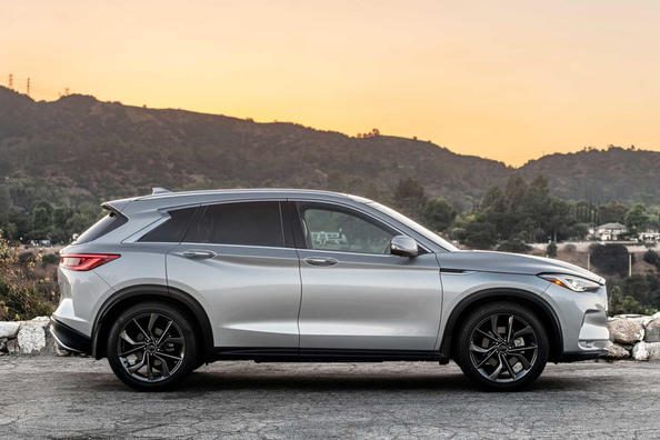 Crossover Infiniti QX50 má nový vzhľad a bohatšiu základnú výbavu Fotografia 3