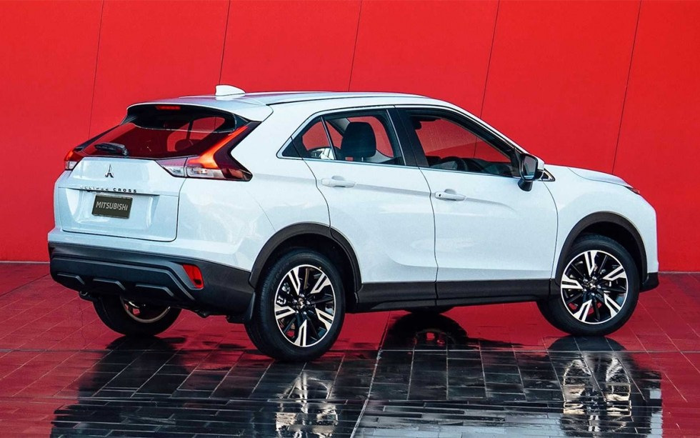 Odtajnený modernizovaný crossover Mitsubishi Eclipse Cross