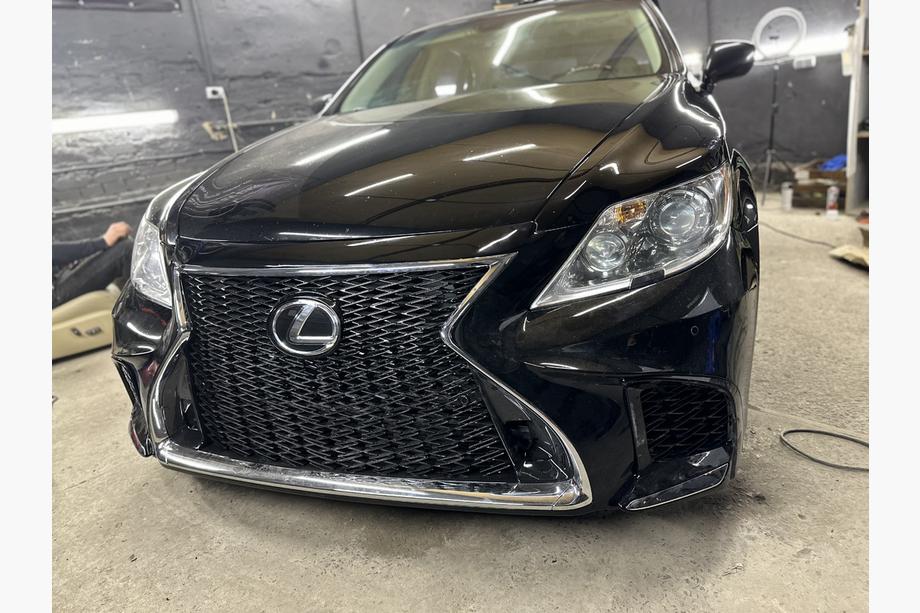 Lexus LS 2007–2017 Predný nárazník (2007-2013 F-Sport) Fotografia 6