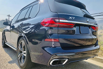 BMW X7 G07 2019– OEM bočné prahy (2 ks) fotografia 7