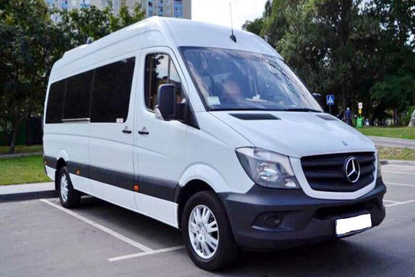 Prestavba dodávky Sprinter na osobné vozidlo