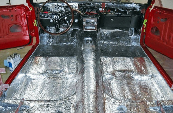 Ako správne odhlučniť auto