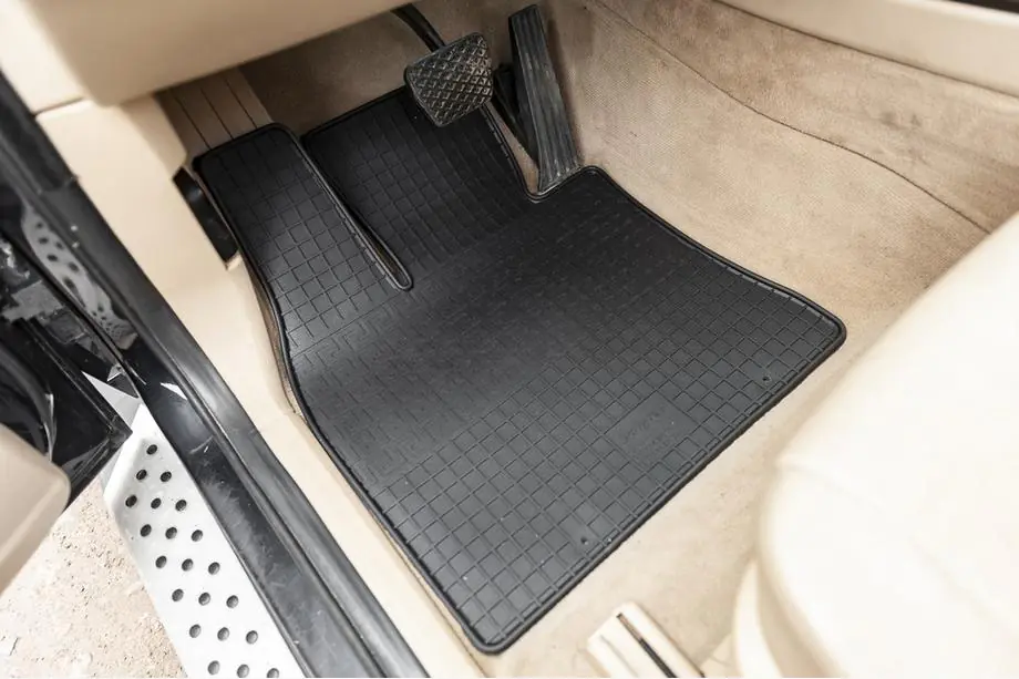 BMW X5 E70 2007–2013 Gumové koberce do interiéru (4 ks, Polytep) Image
