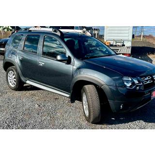 Hladké lemy blatníkov (8 ks, plastové) Dacia Duster 2008–2018 fotografia 1