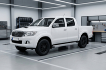 Toyota Hilux 2006–2015 Bočné prahy Maya V4 (2 ks, hliník) fotografia 1