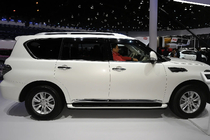 Nissan Patrol Y62 2010–2024 Dverné lišty (4 ks, chrómové) fotografia 4