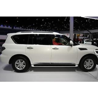 Dverné lišty (4 ks, chrómové) Nissan Patrol Y62 2010–2024 fotografia 4