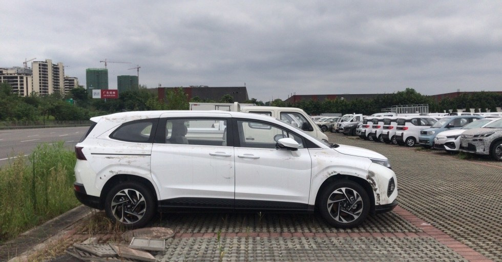 Hyundai predstavuje nový minivan Custo