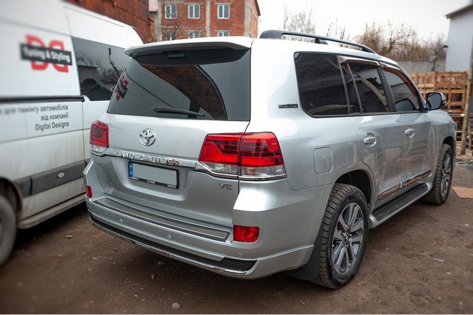 Toyota Land Cruiser 200 2007–2021 Facelift prestavbová sada z LC200 2008-2015 na 2021 Executive Fotografia 20