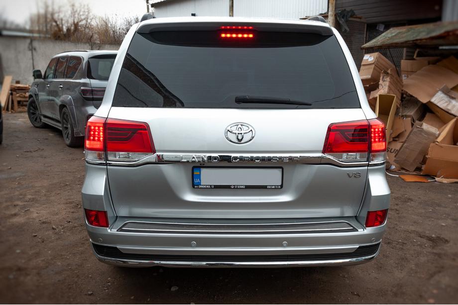 Toyota Land Cruiser 200 2007–2021 Facelift prestavbová sada z LC200 2008-2015 na 2021 Executive Fotografia 19