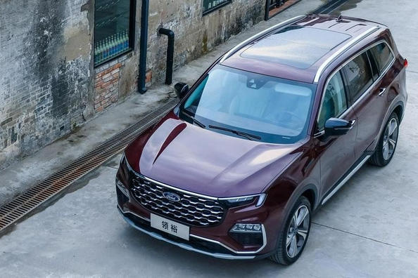 Predstavený nový veľký crossover Ford Equator
