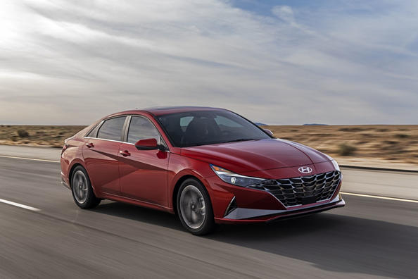 Prehľad Hyundai Elantra siedmej generácie Fotografia 2