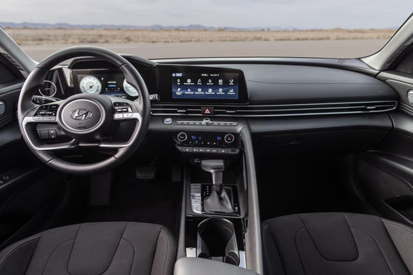Prehľad Hyundai Elantra siedmej generácie Fotografia 5