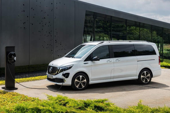 Mercedes-Benz EQV: test elektrického minivanu – facelift, dojazd a nástupca VLE