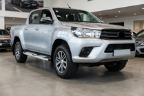 Toyota Hilux 2015– Mevsim Grey bočné nášľapy (2 ks, hliník) fotografia 1