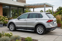 Volkswagen Tiguan 2016–2023 Mevsim Grey bočné nášľapy (2 ks, hliník) fotografia 1
