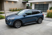 Ford Kuga/Escape 2019– Bočné nášľapy Vision New Black (2 ks, hliník) fotografia 1
