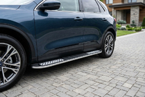 Ford Kuga/Escape 2019– Bočné nášľapy Tayga V2 (2 ks, hliník) fotografia 1