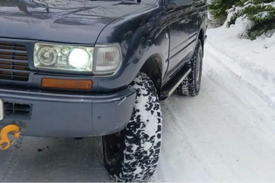 Toyota Land Cruiser 80 1990–1997 Bočné nášľapy Maya V1 (2 ks, hliník) Image