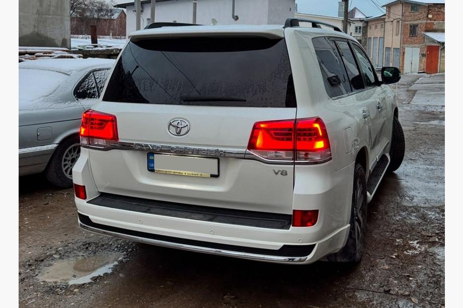 Toyota Land Cruiser 200 2007–2021 Zadný nárazník 2016+ na lakovanie (Čína) Image