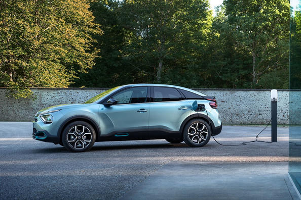 Test elektrického hatchbacku Citroen e-С4