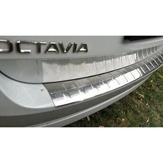 Nerezová lišta na zadný nárazník Carmos (SW) Skoda Octavia IV A8 2020– fotografia 1
