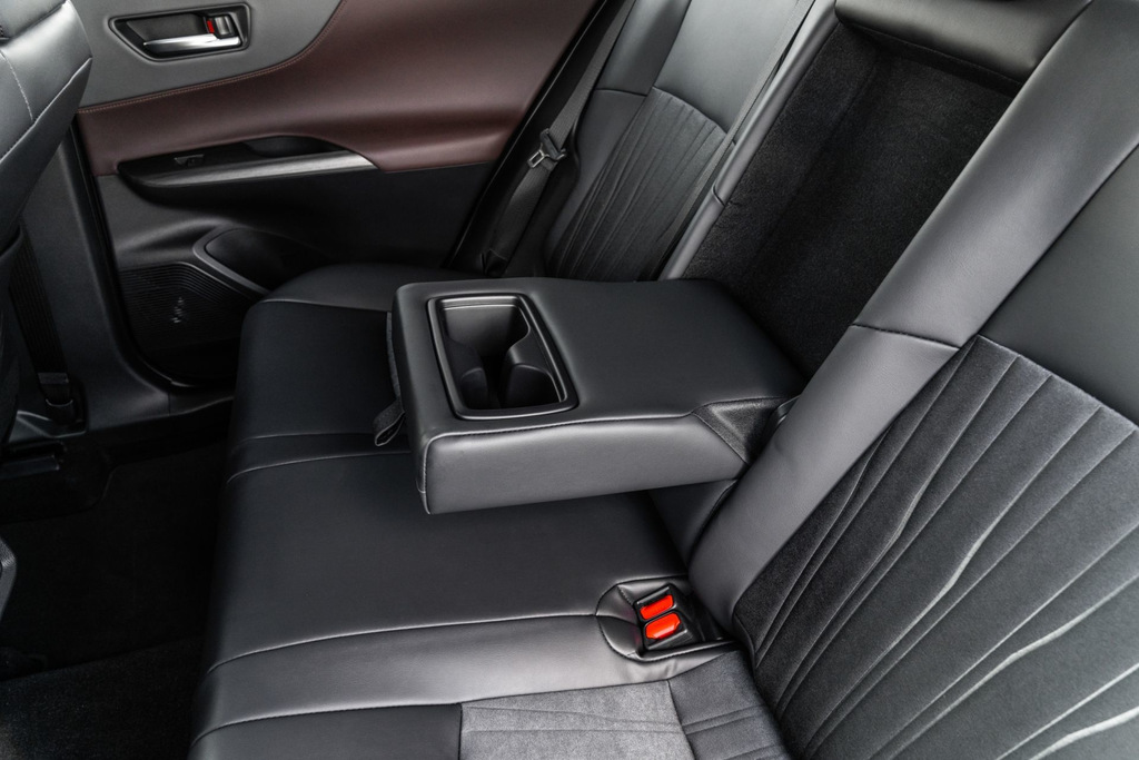 Recenzia hybridného crossovera Toyota Venza