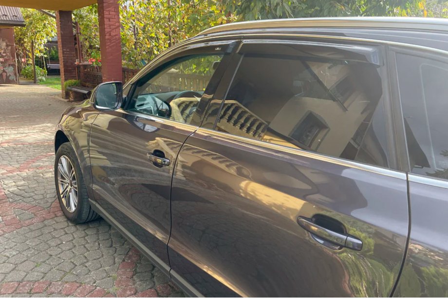 Audi Q5 2008–2017 Deflektory okien (4 ks, HIC) Fotografia 1