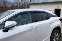 Lexus RX 2016–2022 Okenné deflektory s chrómovou lištou Short (4 ks, HIC) fotografia 4