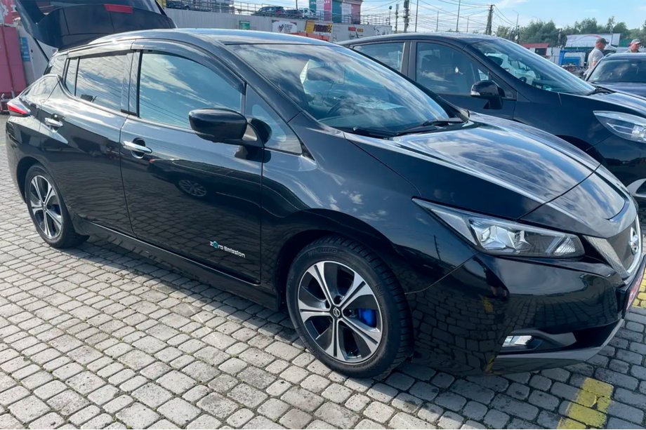 Nissan Leaf 2017– Deflektory okien (4 ks, HIC) Fotografia 3