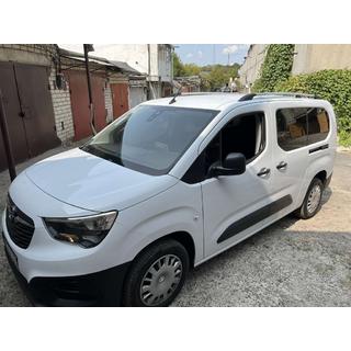 Pozdĺžne strešné nosiče OmsaLine Solid (2 ks, sivé) Peugeot Partner/Rifter 2019– fotografia 1