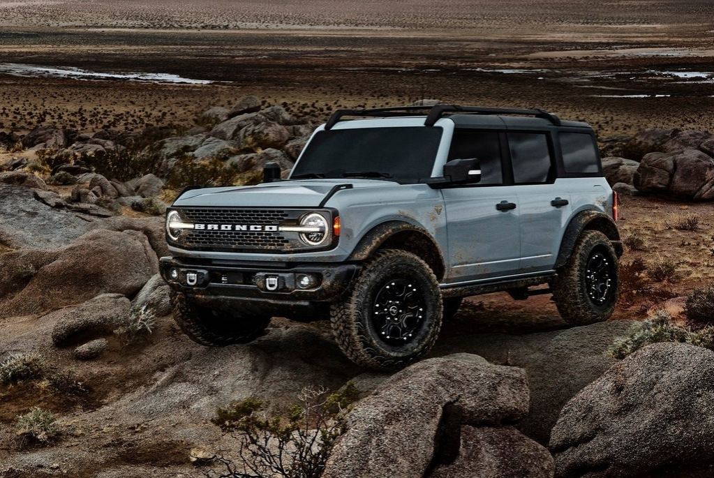 Päťdverová verzia terénneho Ford Bronco novej generácie