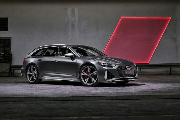 Test 600-koňového štvorkolkového kombi Audi RS6 Avant Fotografia 1