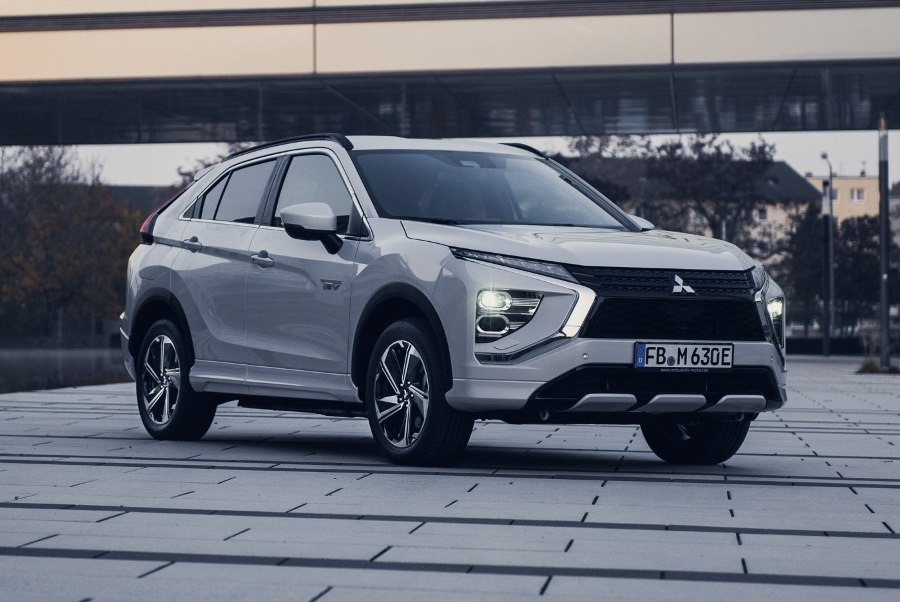 Recenzia modernizovaného crossoveru Mitsubishi Eclipse Cross