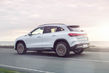 Kompaktný elektrický crossover Mercedes-Benz EQA fotografia 6