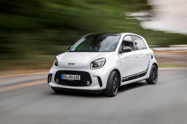 Elektrický štvordverový hatchback Smart EQ forfour