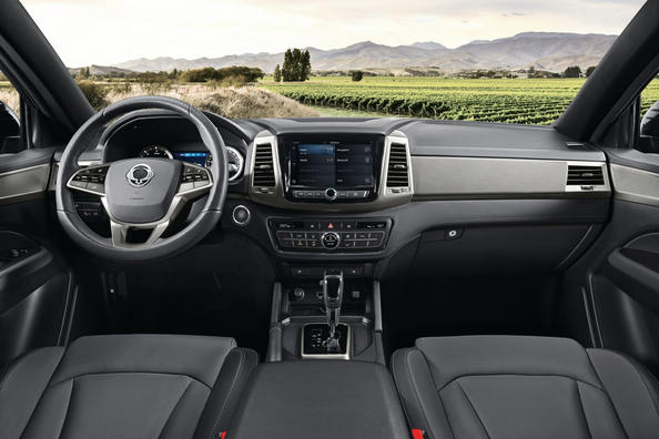 Recenzia druhej generácie pick-upu SsangYong Musso Fotografia 7