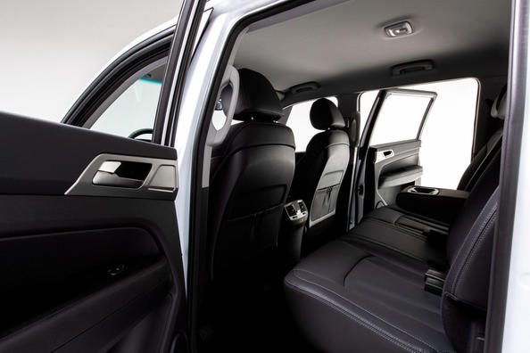 Recenzia druhej generácie pick-upu SsangYong Musso Fotografia 8