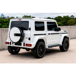 G-class-design G63 sada bodykitu Suzuki Jimny 2018– fotografia 3