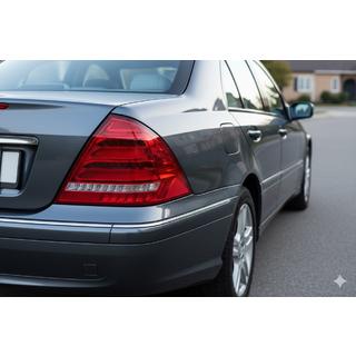 Zadné LED brzdové svetlá (2 ks) Mercedes C-trieda W203 2000–2007 fotografia 1