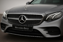 Mercedes Trieda E W213 2016–2023 Predná maska Diamond Silver (pre Avantgarde/AMG-Line/E43 AMG/E53 AMG 2016-2020) Bez miesta pre kameru fotografia 1