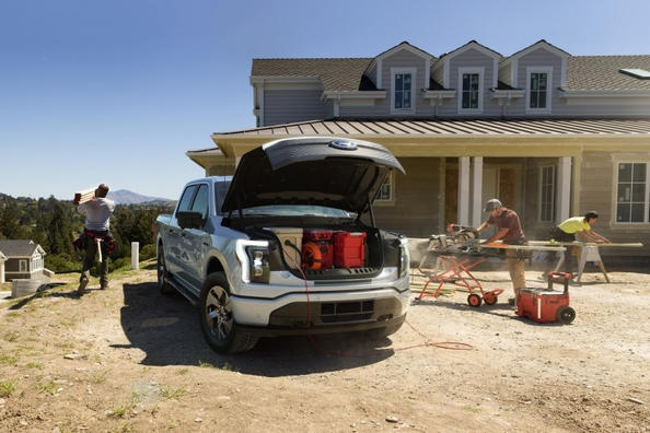 Ford predstavil elektrickú verziu pick-upu F-150