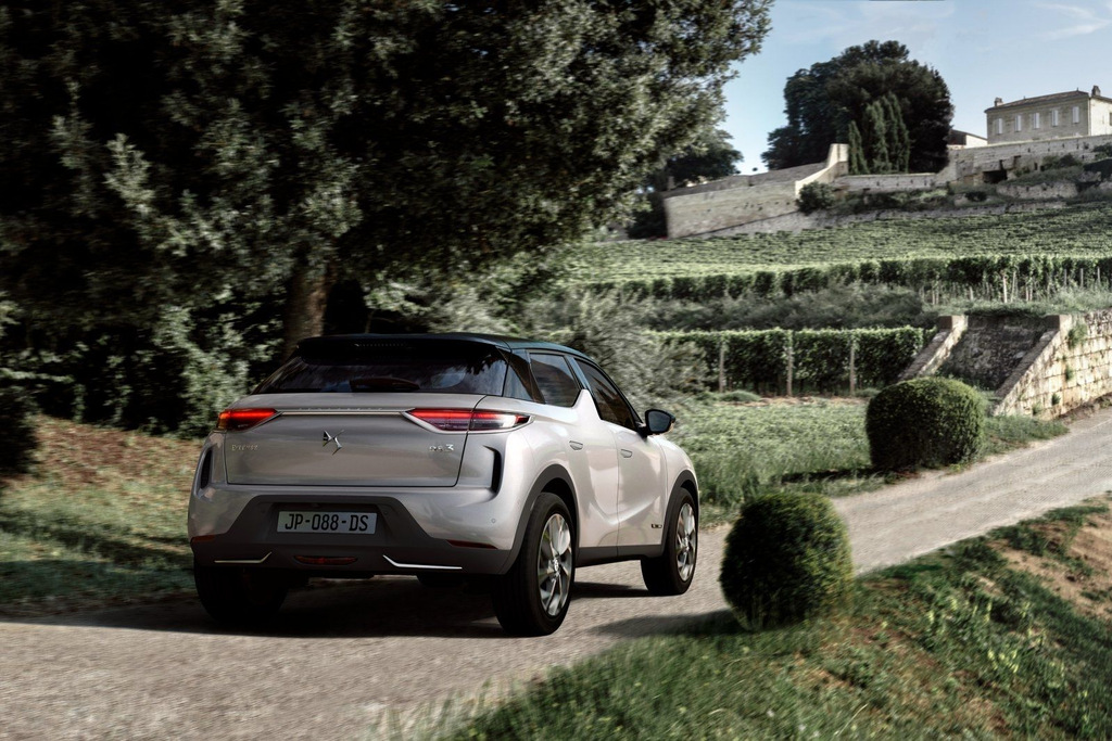 Elektrická verzia mestského crossovera DS 3 Crossback E-Tense
