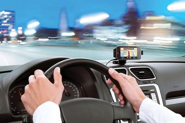 Pomocné zariadenia pre auto