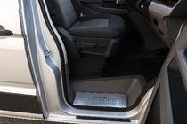 Volkswagen Crafter 2006–2016 Vnútorné kryty prahov (Carmos V1) 3 ks, Carmos – turecká oceľ fotografia 1