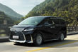 Recenzia prémiového minivanu Lexus LM fotografia 1